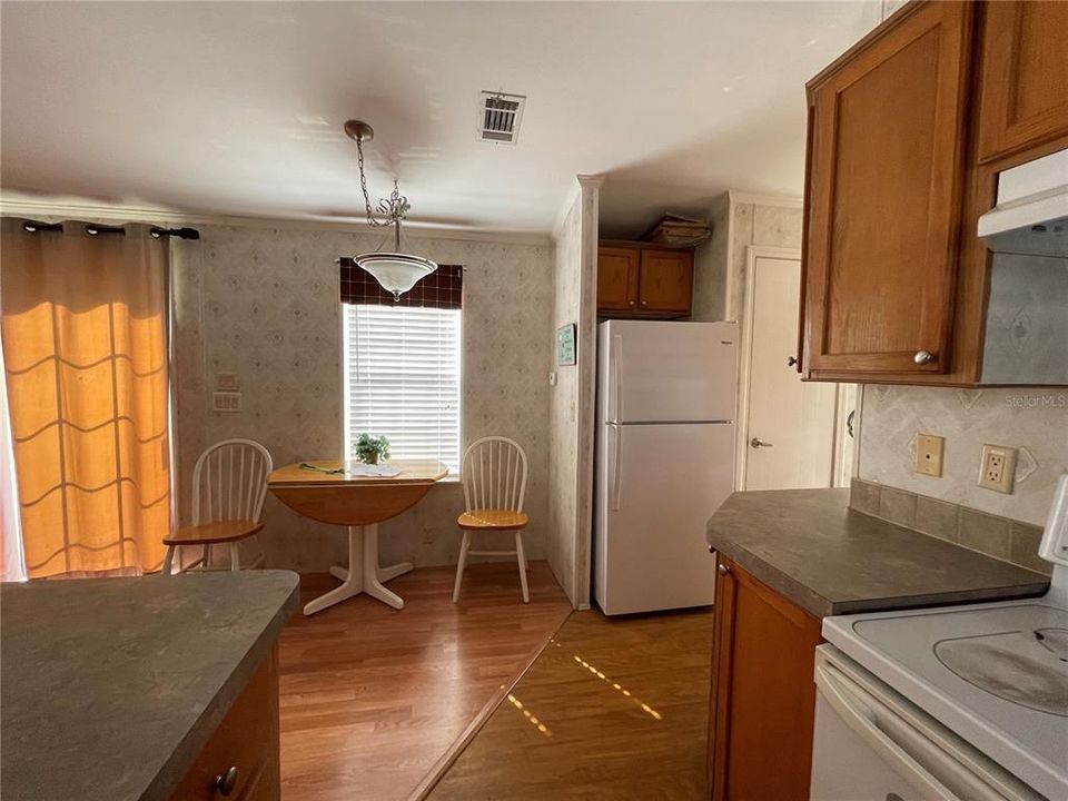 For Sale: $174,900 (1 beds, 1 baths, 504 Square Feet)