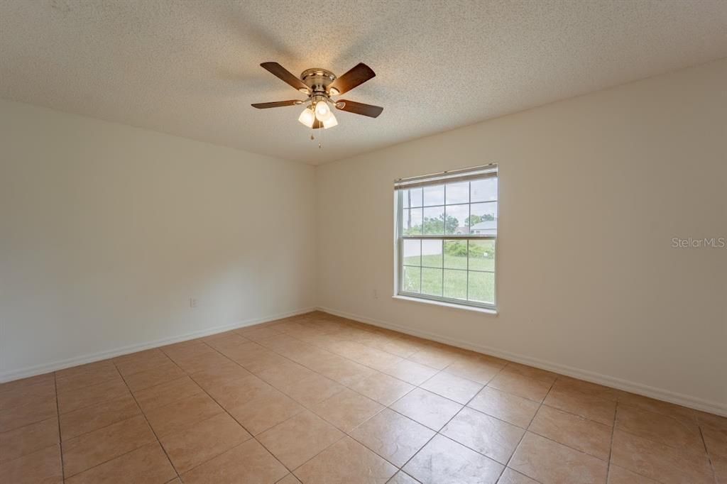 Active With Contract: $2,200 (4 beds, 3 baths, 1376 Square Feet)