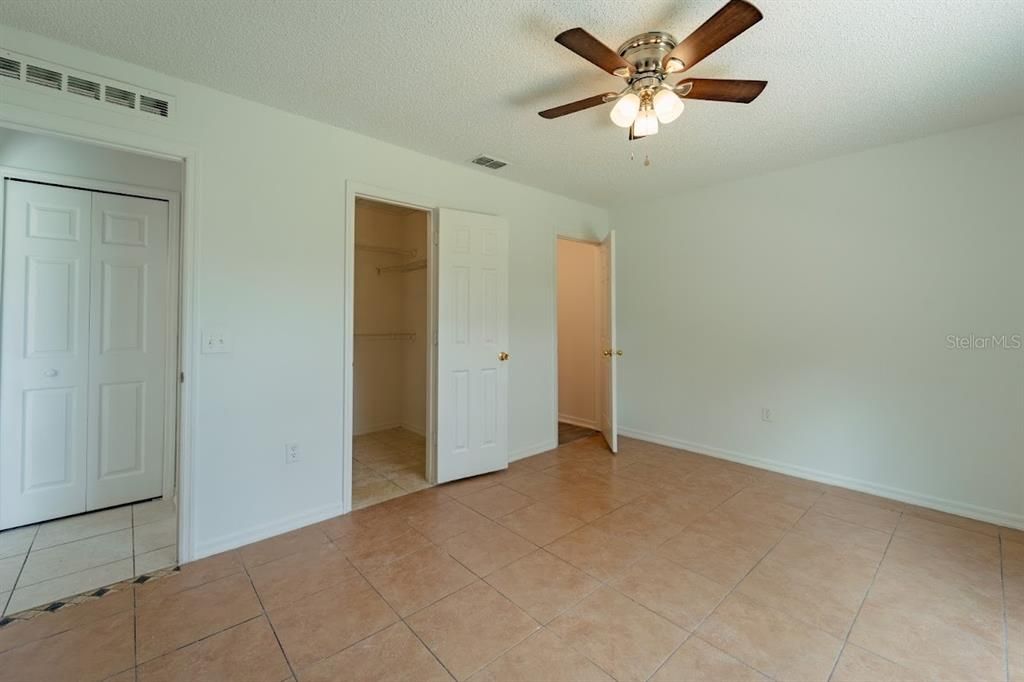 For Rent: $2,500 (4 beds, 3 baths, 1376 Square Feet)