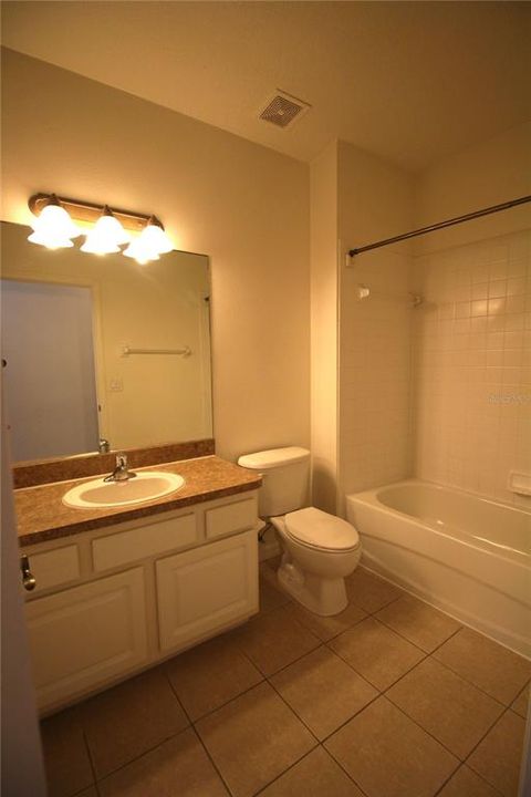 Active With Contract: $2,500 (3 beds, 2 baths, 1666 Square Feet)