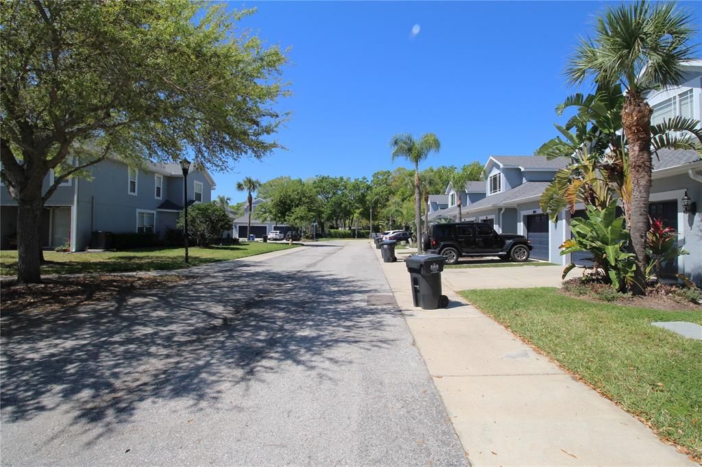 Active With Contract: $2,500 (3 beds, 2 baths, 1666 Square Feet)