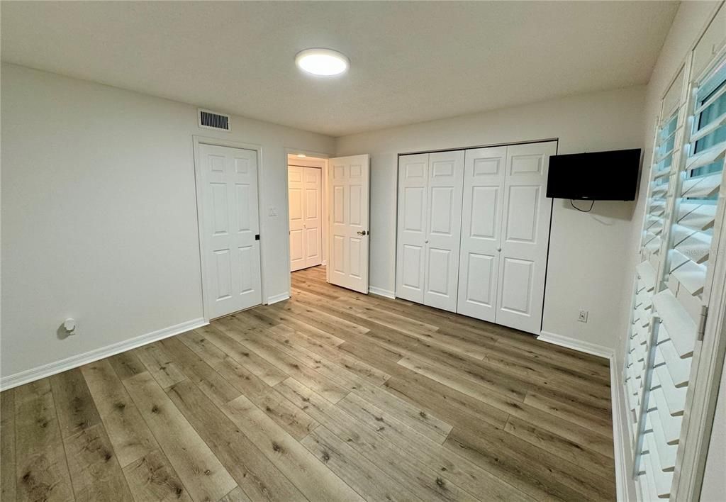 Active With Contract: $365,000 (2 beds, 2 baths, 1615 Square Feet)