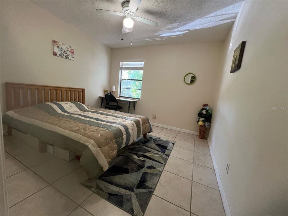 For Sale: $154,900 (2 beds, 2 baths, 1036 Square Feet)