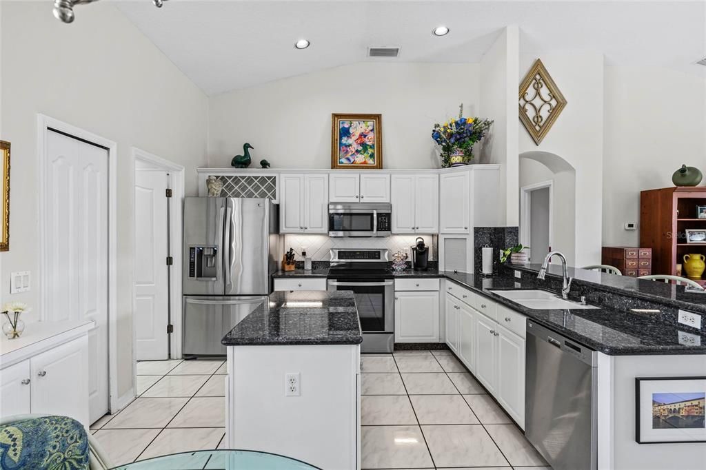 Active With Contract: $465,000 (3 beds, 2 baths, 2022 Square Feet)