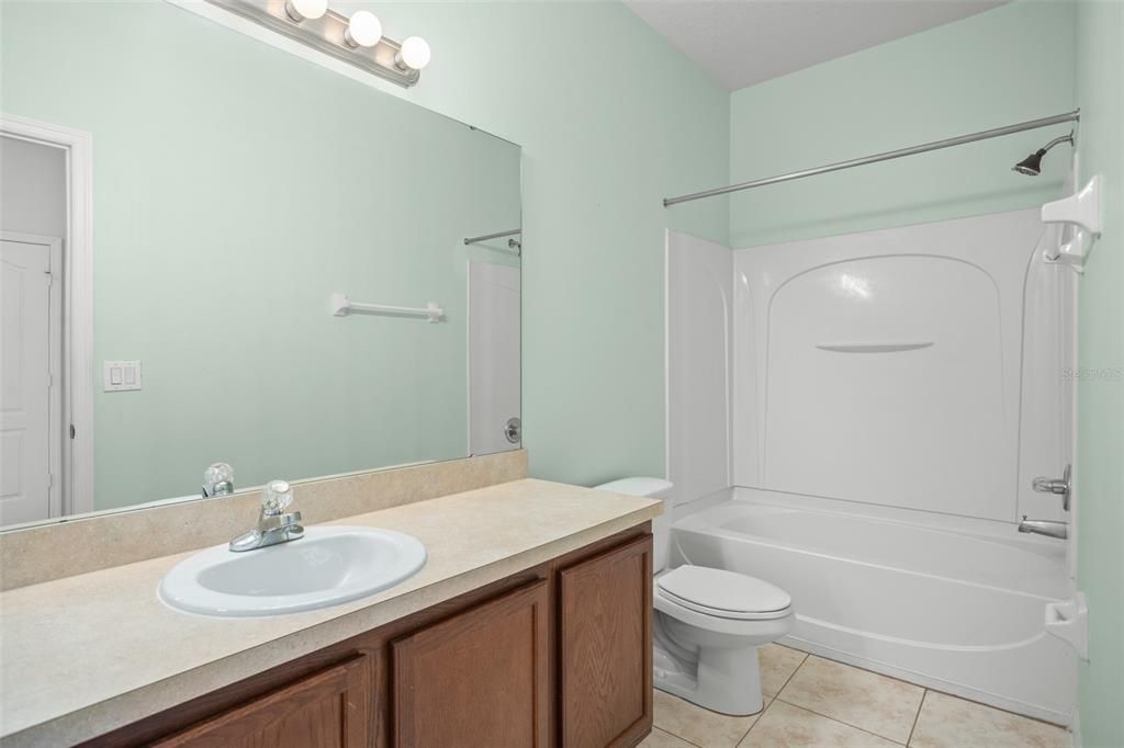 Active With Contract: $369,500 (3 beds, 2 baths, 1614 Square Feet)