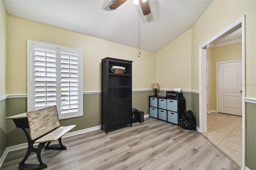 For Sale: $370,000 (2 beds, 2 baths, 1722 Square Feet)