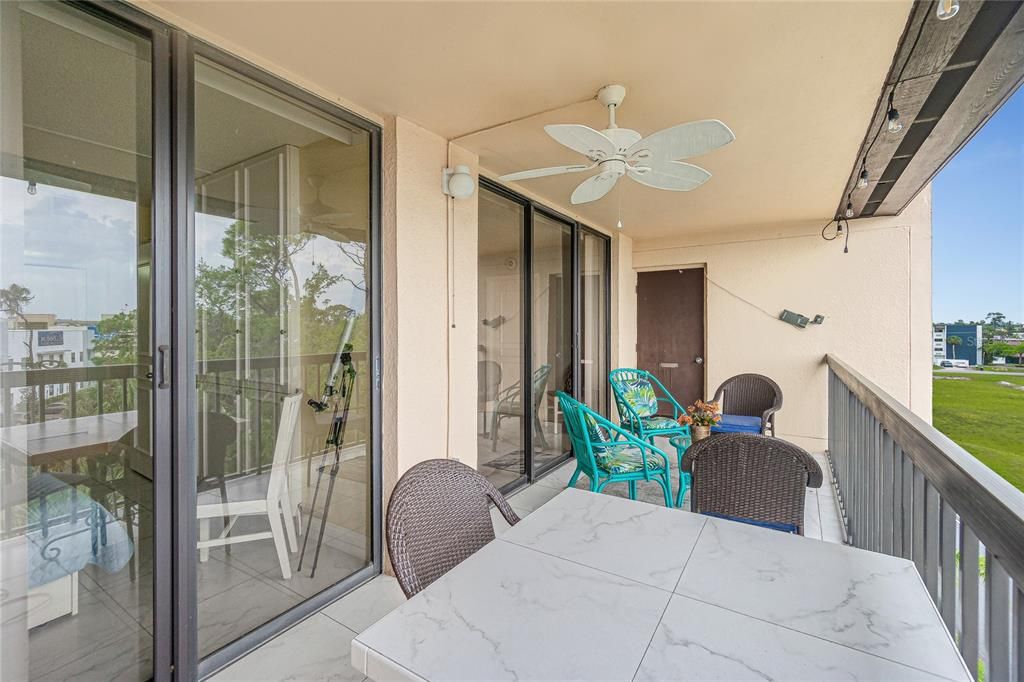 Active With Contract: $165,000 (2 beds, 2 baths, 783 Square Feet)