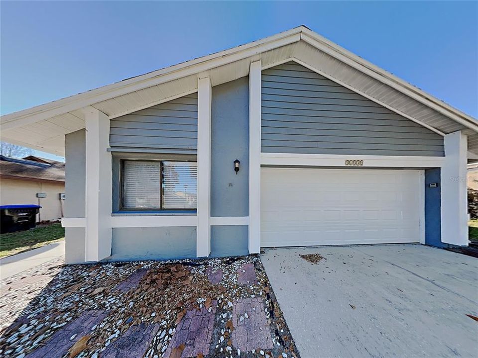 Recently Rented: $2,595 (3 beds, 2 baths, 1367 Square Feet)