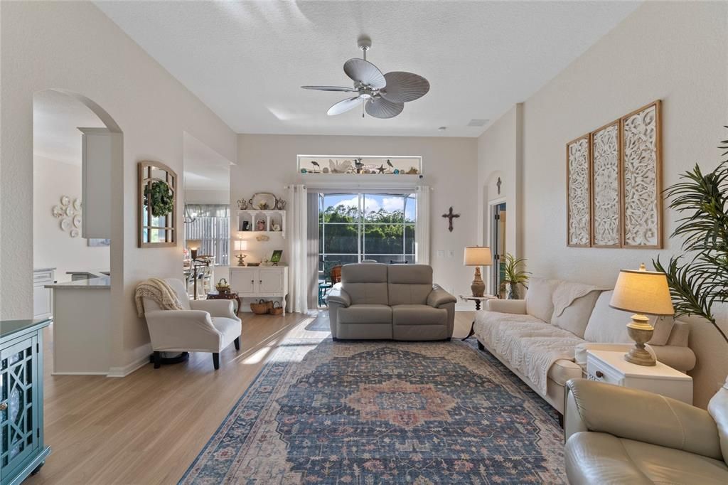Recently Sold: $495,000 (4 beds, 3 baths, 1919 Square Feet)