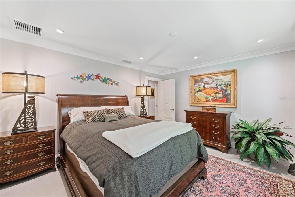 Active With Contract: $1,299,995 (3 beds, 2 baths, 2636 Square Feet)