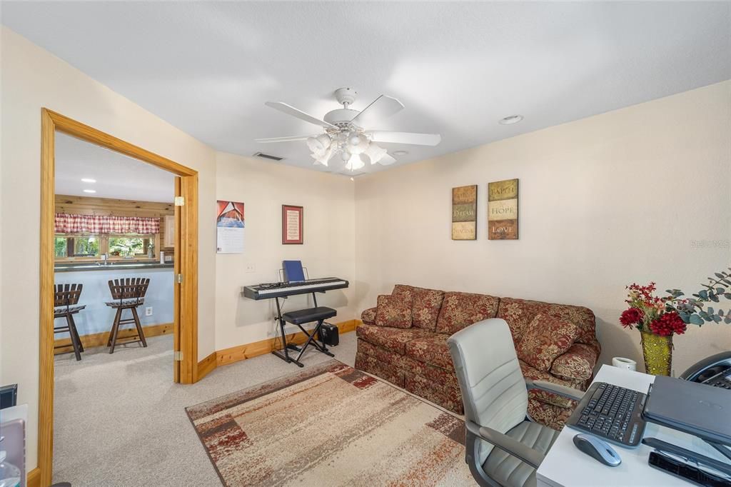 For Sale: $439,000 (2 beds, 2 baths, 1710 Square Feet)