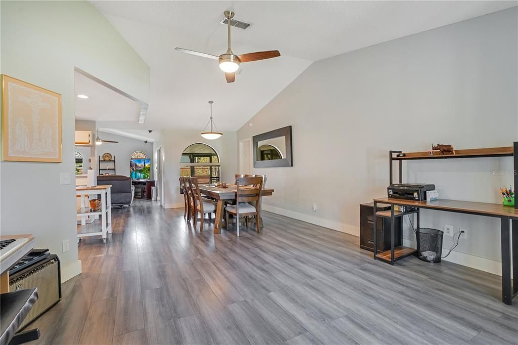 Recently Sold: $400,000 (3 beds, 2 baths, 1510 Square Feet)