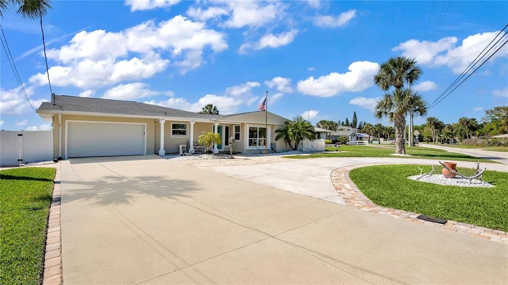 Recently Sold: $1,199,000 (3 beds, 3 baths, 2432 Square Feet)