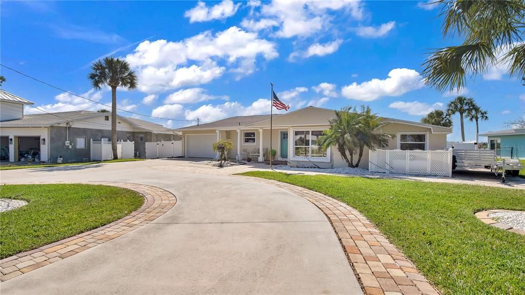 Recently Sold: $1,199,000 (3 beds, 3 baths, 2432 Square Feet)