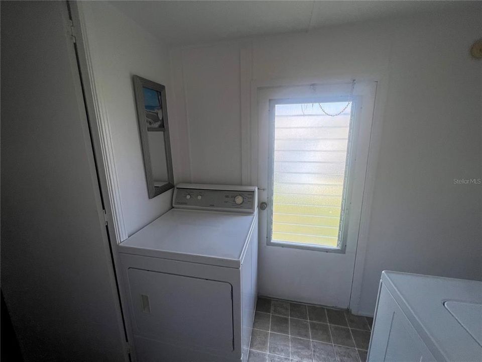 Active With Contract: $63,000 (3 beds, 1 baths, 795 Square Feet)