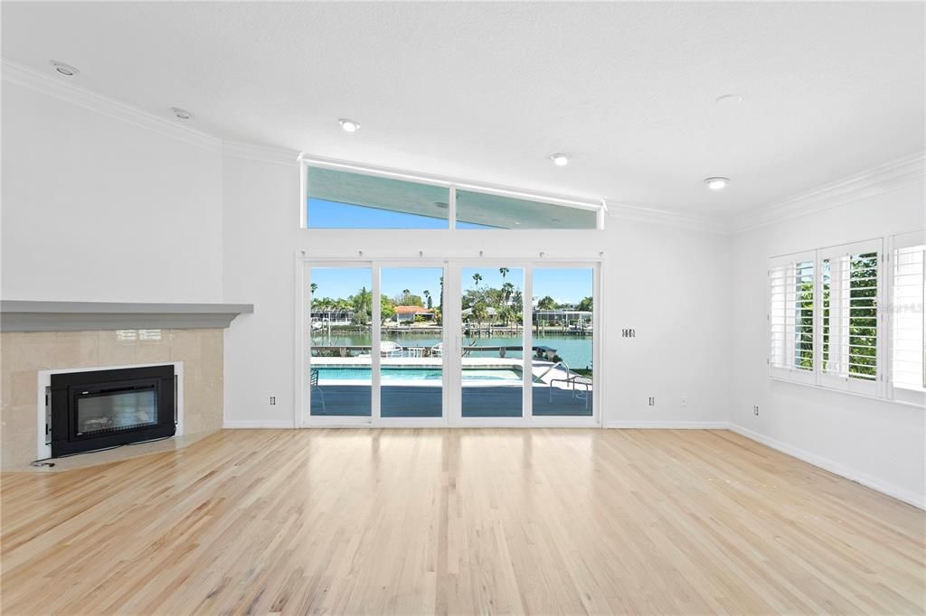 Active With Contract: $2,000,000 (4 beds, 4 baths, 3391 Square Feet)