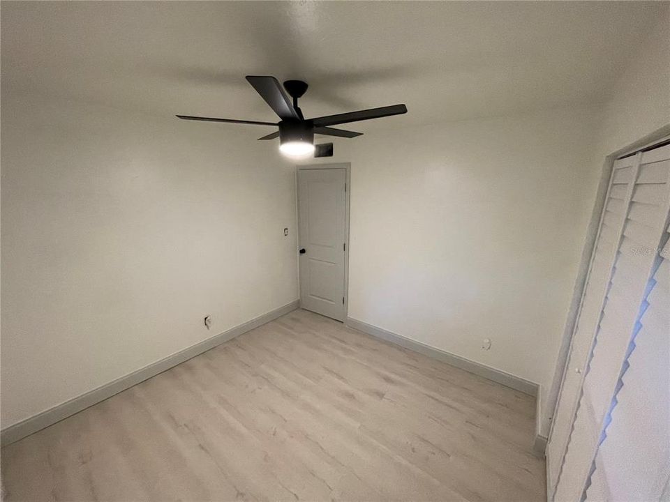 Active With Contract: $1,375 (2 beds, 1 baths, 1050 Square Feet)