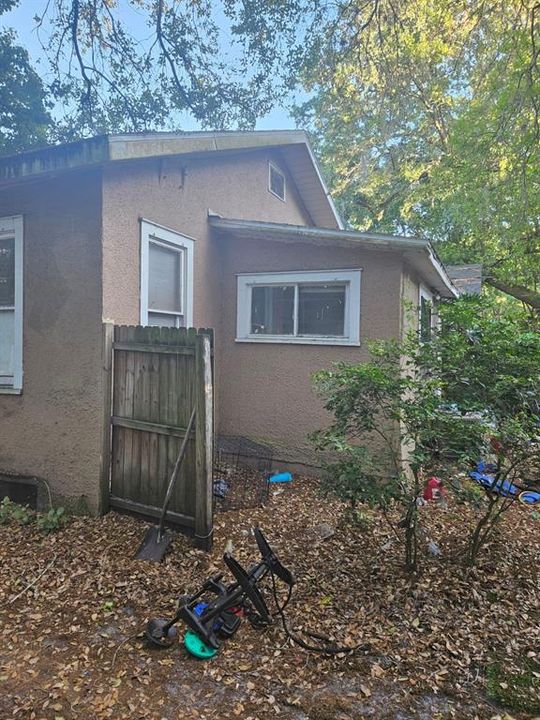 Recently Sold: $184,900 (3 beds, 2 baths, 1591 Square Feet)