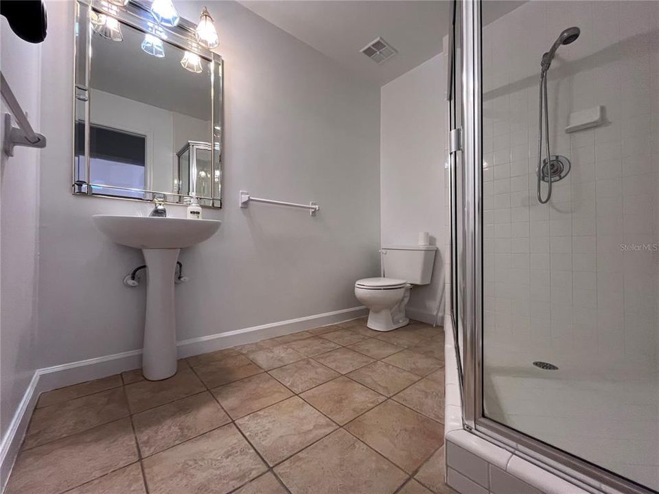 Недавно арендовано: $7,495 (4 спален, 5 ванн, 3948 Квадратных фут)