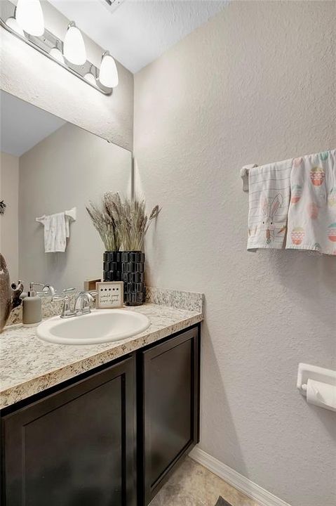 Active With Contract: $305,000 (3 beds, 2 baths, 1650 Square Feet)