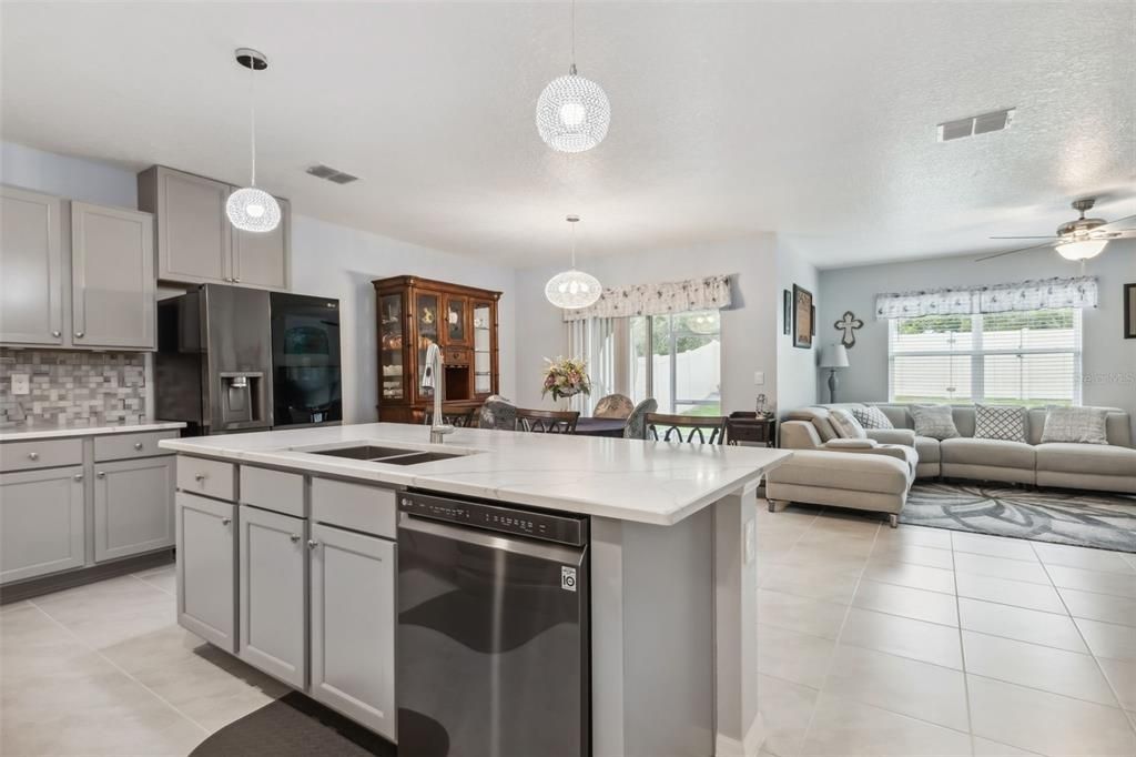 For Sale: $443,000 (4 beds, 2 baths, 1836 Square Feet)