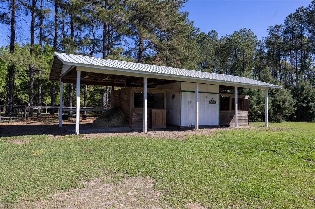 Lucky horses April & Cowboy call this stable home!