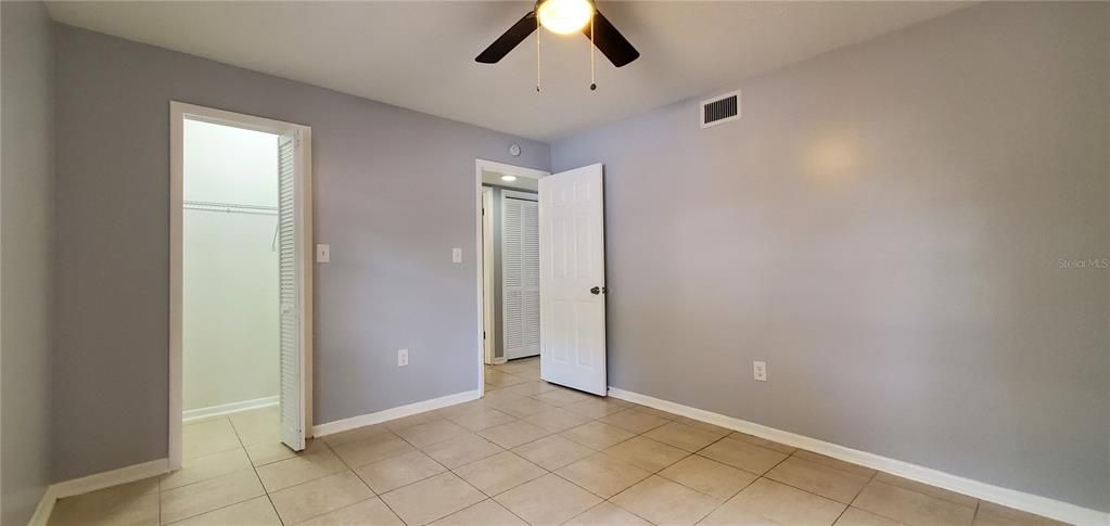 Active With Contract: $1,650 (2 beds, 1 baths, 840 Square Feet)