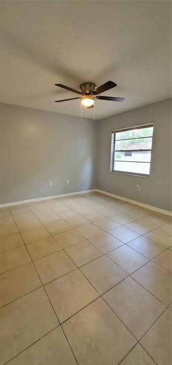 Active With Contract: $1,650 (2 beds, 1 baths, 840 Square Feet)