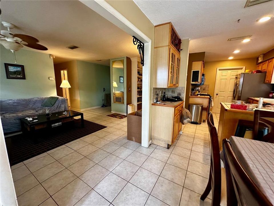 For Sale: $289,900 (3 beds, 2 baths, 1457 Square Feet)