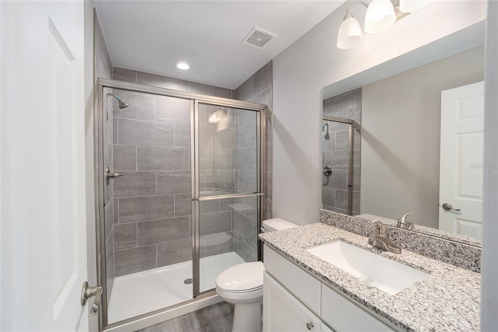 Recently Sold: $243,000 (3 beds, 2 baths, 1394 Square Feet)