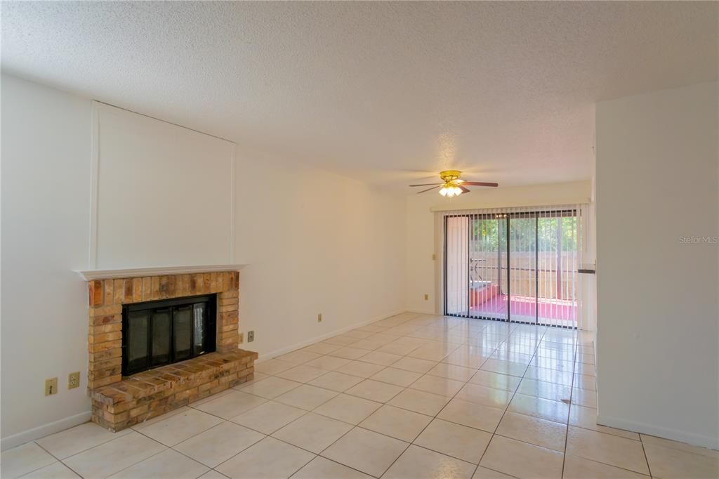 For Sale: $275,000 (2 beds, 2 baths, 1768 Square Feet)