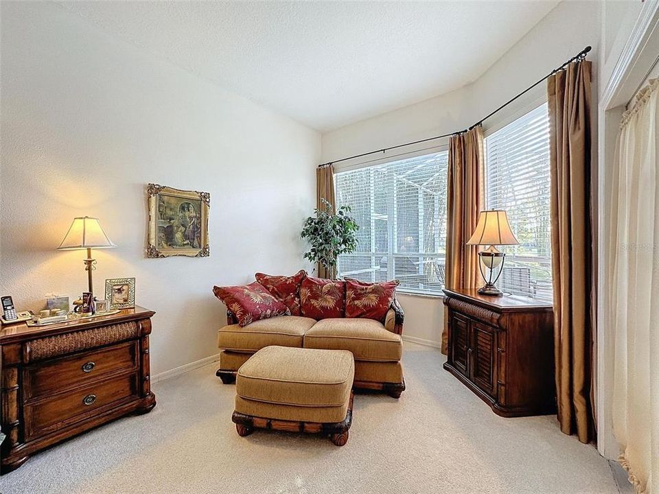 Primary bedroom sitting area