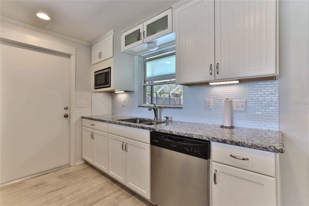 For Sale: $424,000 (2 beds, 2 baths, 1026 Square Feet)