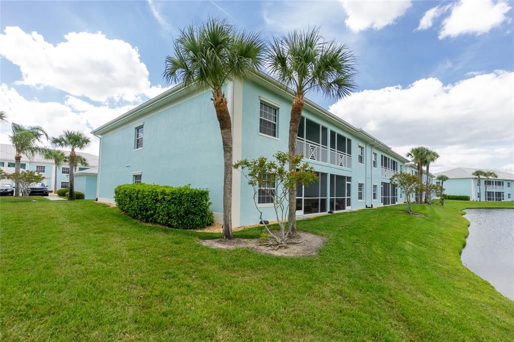 Recently Sold: $275,000 (2 beds, 2 baths, 1168 Square Feet)