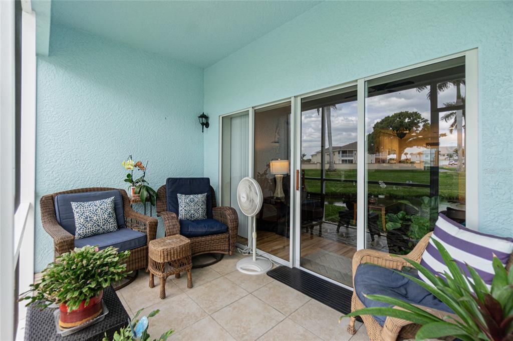 Recently Sold: $275,000 (2 beds, 2 baths, 1168 Square Feet)