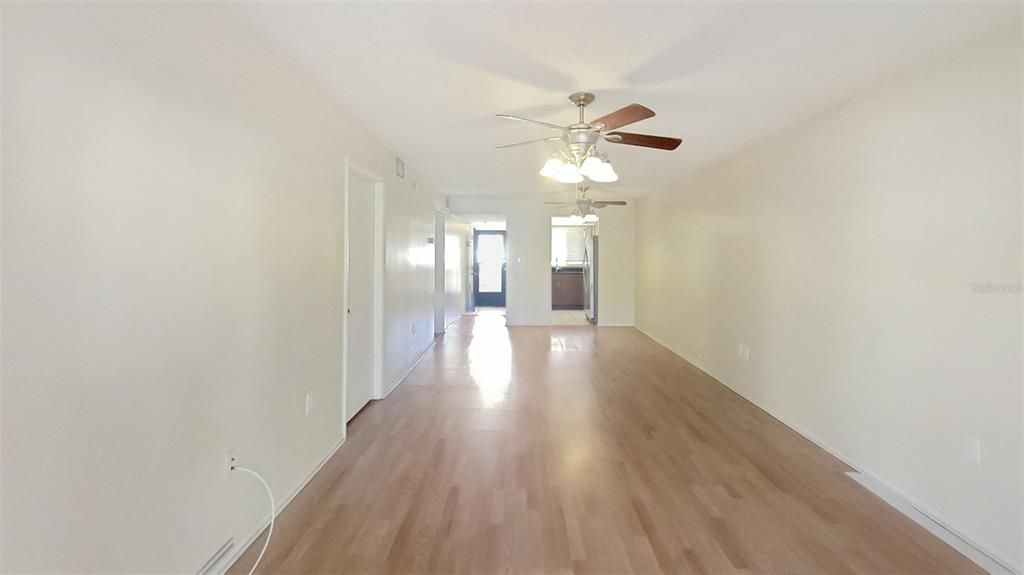 Recently Rented: $1,399 (2 beds, 1 baths, 936 Square Feet)