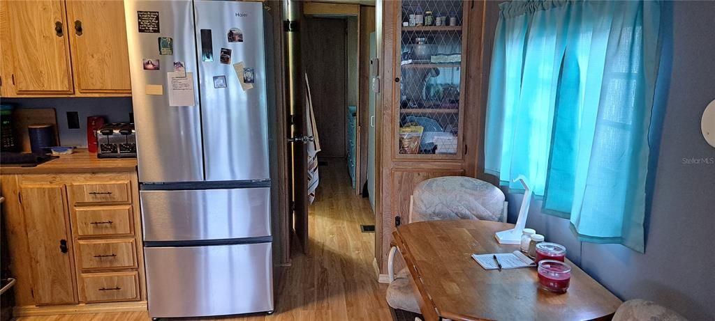 Active With Contract: $89,900 (1 beds, 1 baths, 384 Square Feet)