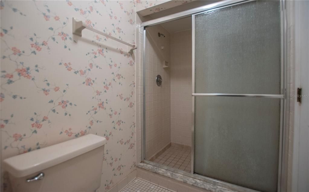 待售: $199,000 (2 贝兹, 2 浴室, 935 平方英尺)
