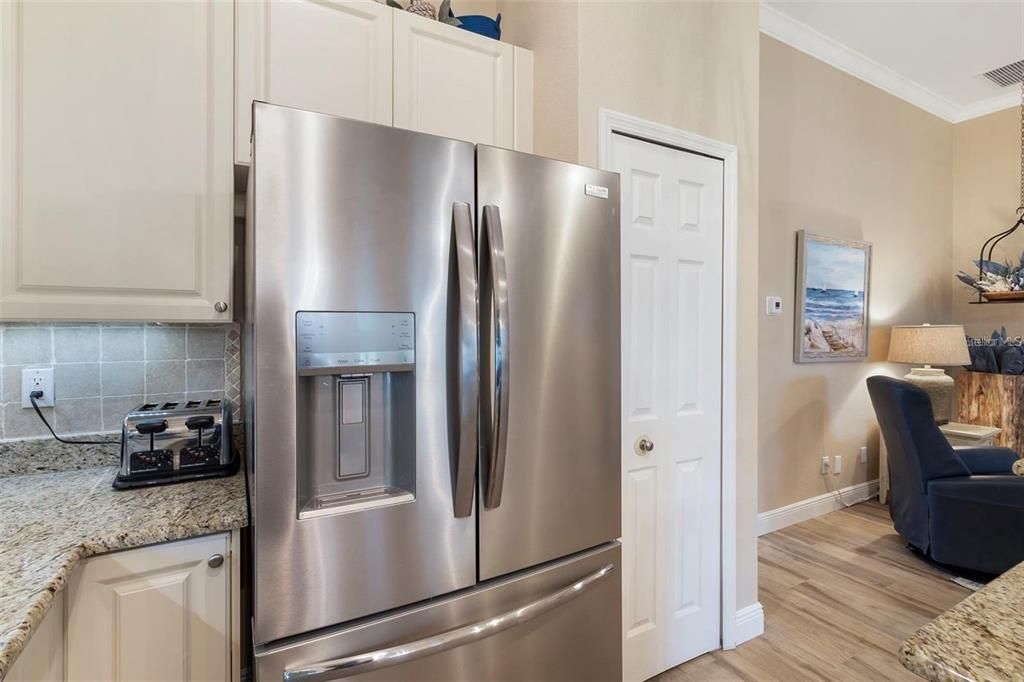 В аренду: $3,200 (2 спален, 2 ванн, 1606 Квадратных фут)