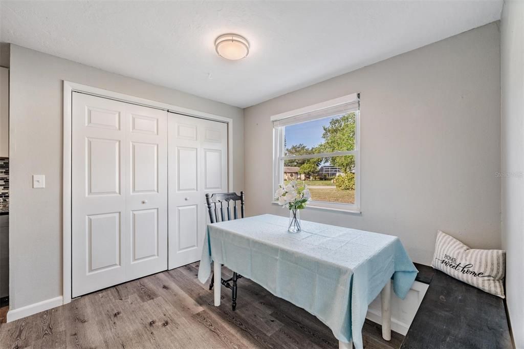 Active With Contract: $425,000 (3 beds, 2 baths, 1404 Square Feet)