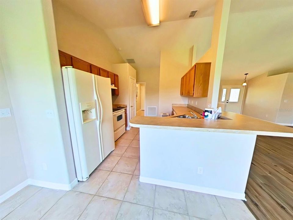 For Sale: $368,000 (3 beds, 2 baths, 1557 Square Feet)