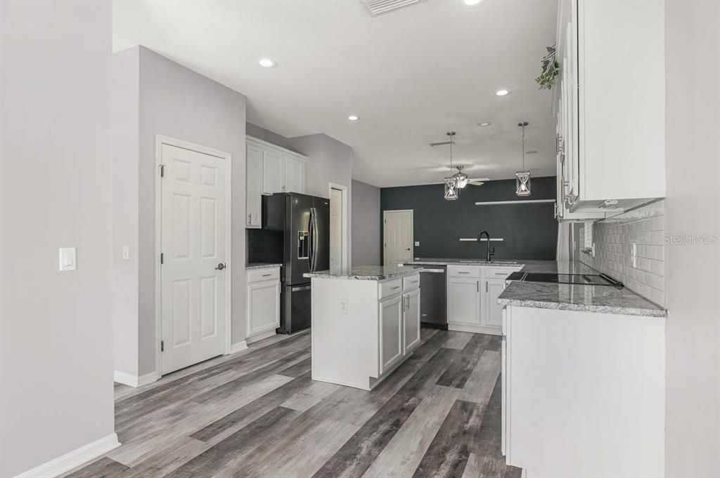 Active With Contract: $525,000 (3 beds, 2 baths, 2659 Square Feet)