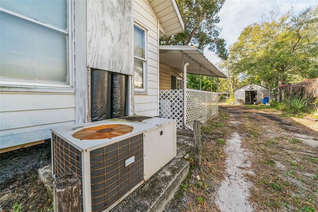Recently Sold: $179,000 (2 beds, 1 baths, 865 Square Feet)