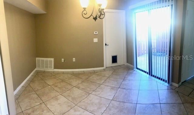 Recently Sold: $249,000 (2 beds, 1 baths, 1184 Square Feet)