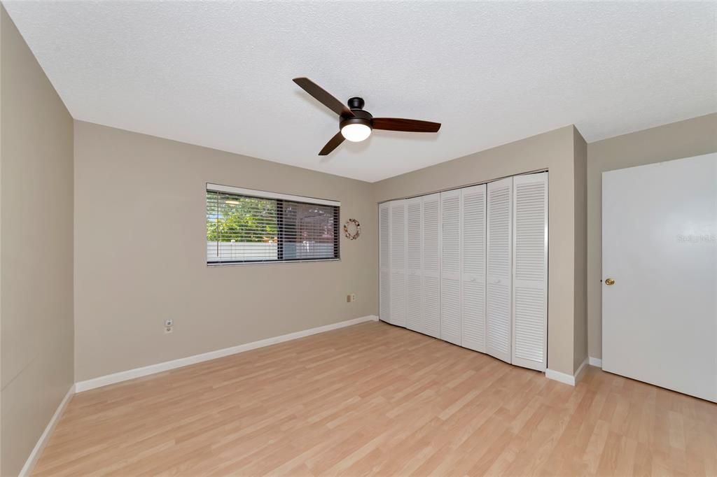 Active With Contract: $189,000 (2 beds, 2 baths, 1014 Square Feet)