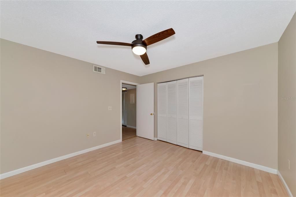 Active With Contract: $189,000 (2 beds, 2 baths, 1014 Square Feet)