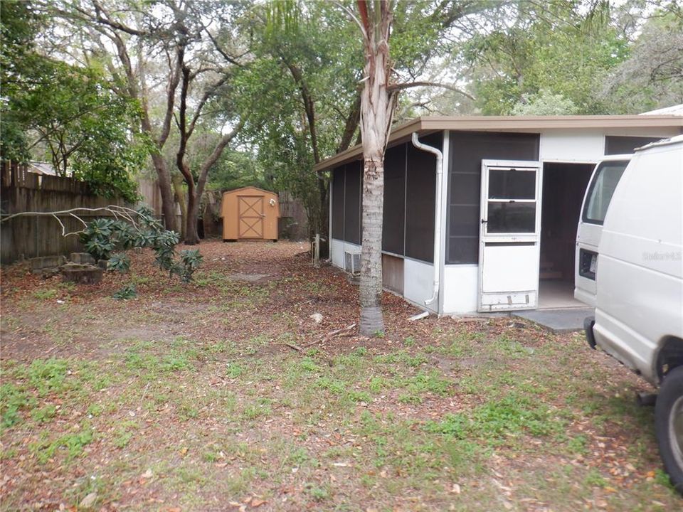 Active With Contract: $98,000 (2 beds, 1 baths, 784 Square Feet)