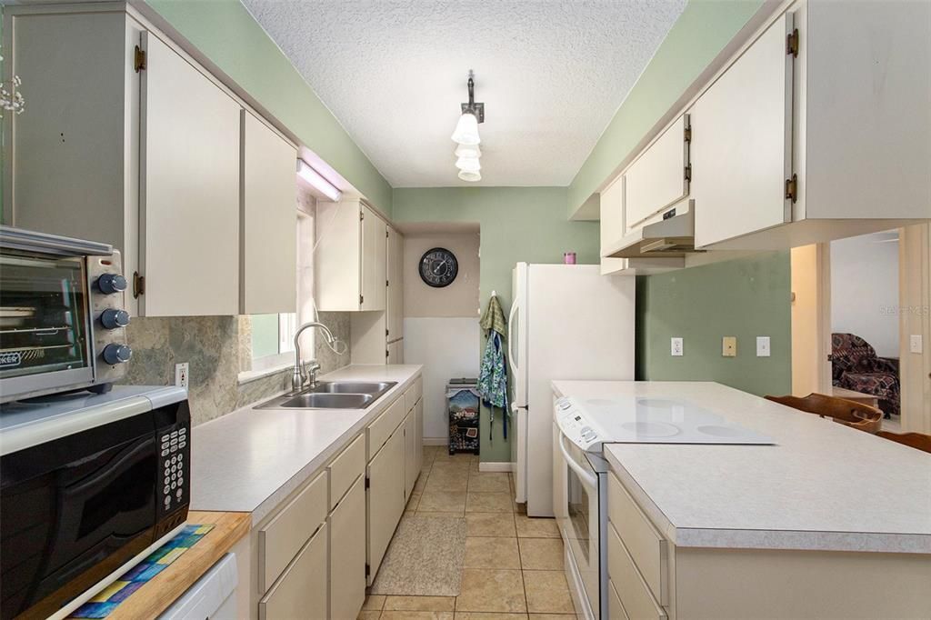 For Sale: $244,900 (3 beds, 2 baths, 1630 Square Feet)