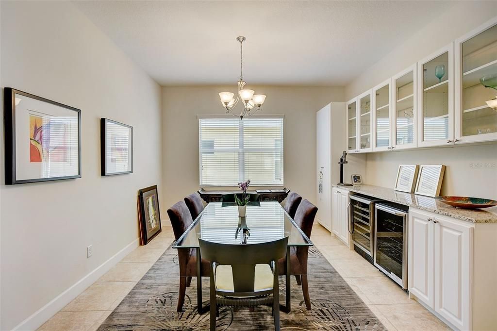 For Sale: $439,899 (2 beds, 2 baths, 2053 Square Feet)