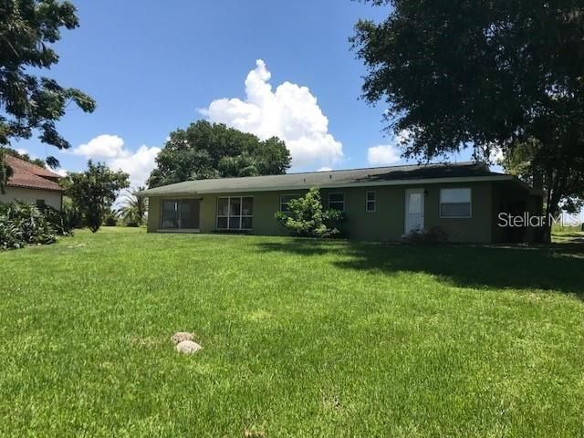 For Rent: $2,450 (3 beds, 2 baths, 2068 Square Feet)